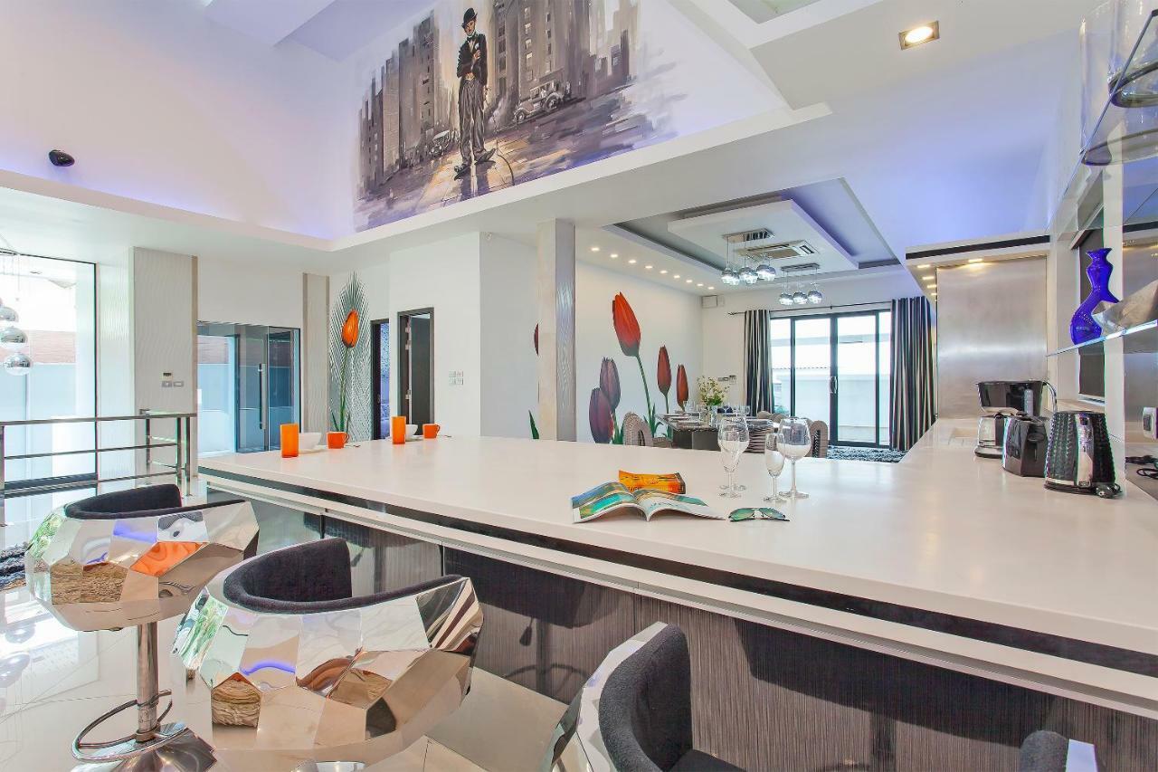 Royale Grand Villa Pattaya Exterior photo