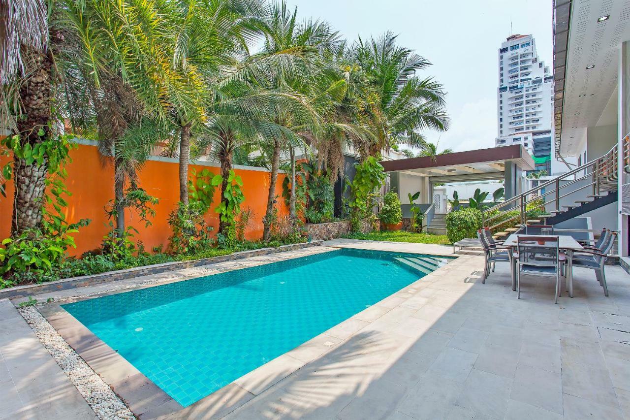 Royale Grand Villa Pattaya Exterior photo